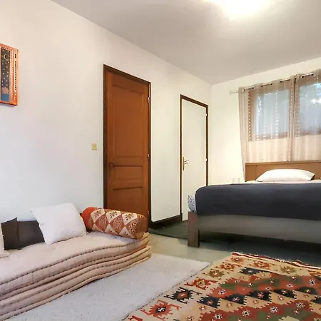 Spacieuse Avec Piscine Privee - *