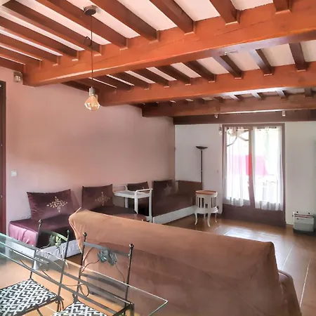 Spacieuse Avec Piscine Privee - Villa