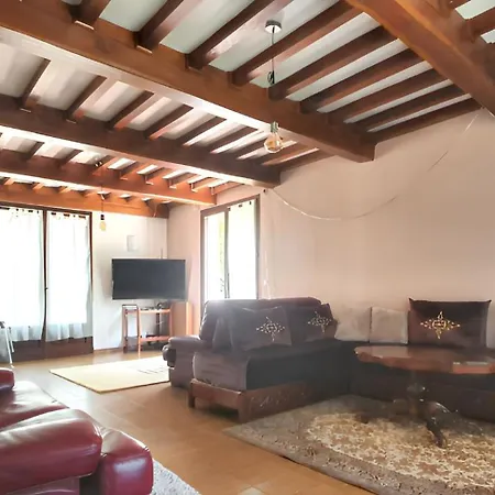 Spacieuse Avec Piscine Privee - Villa