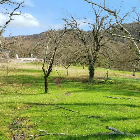 Villa Spacieuse Avec Piscine Privee - *