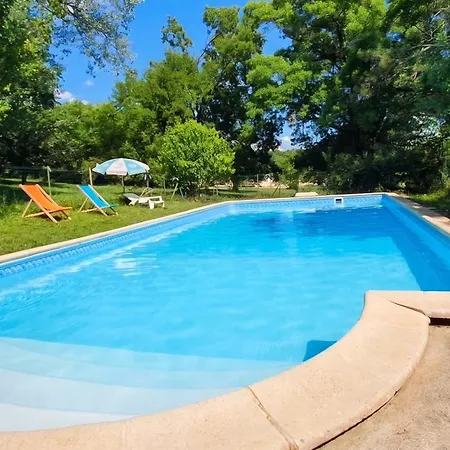 Spacieuse Avec Piscine Privee - Villa
