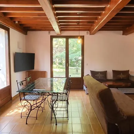 Villa Spacieuse Avec Piscine Privee -