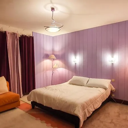 Villa Spacieuse Avec Piscine Privee -