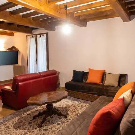 Spacieuse Avec Piscine Privee - Villa